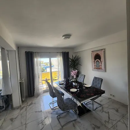 Spacieux 3 Et Balcon Apartman