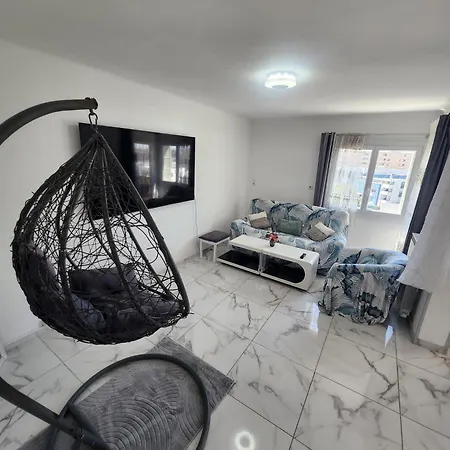 Spacieux 3 Et Balcon Apartman *