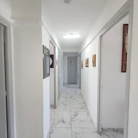 Apartman Spacieux 3 Et Balcon *