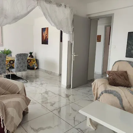 Spacieux 3 Et Balcon Apartman