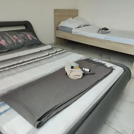 Spacieux 3 Et Balcon Apartman *