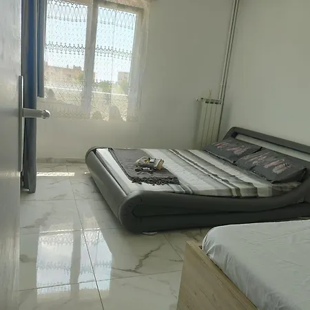 Spacieux 3 Et Balcon Apartman *