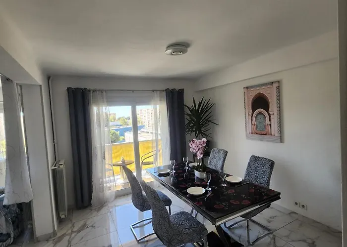 Spacieux 3 Et Balcon شقة