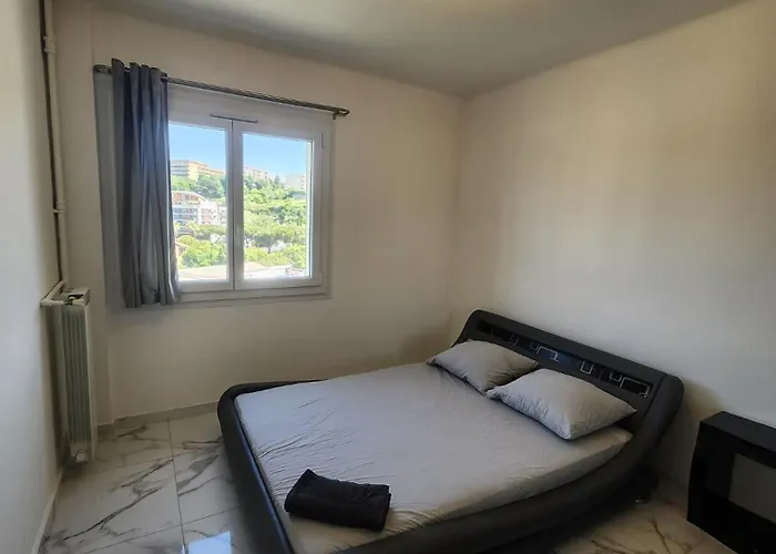 Spacieux 3 Et Balcon Apartment *