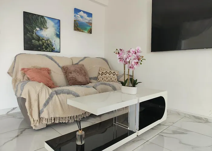 Spacieux 3 Et Balcon Appartement *